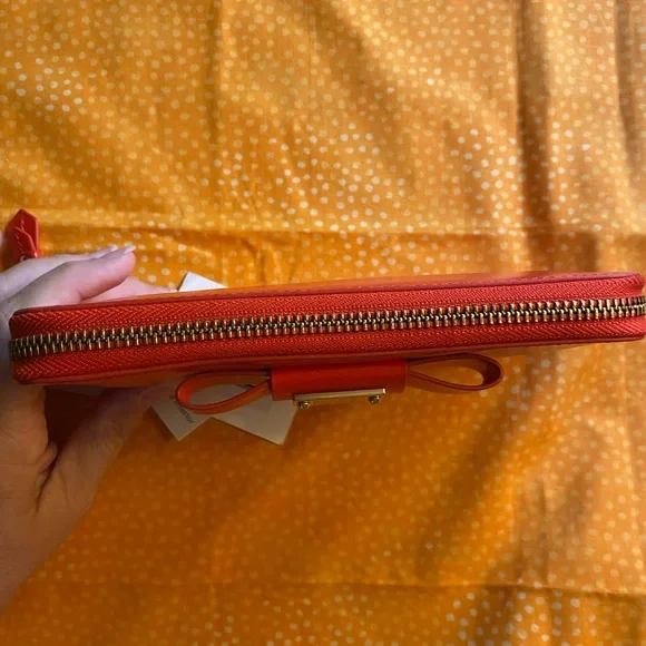 Badgley Mischka Poppy Colored zippy Wallet - Picture 4 of 8
